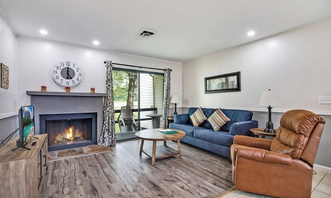 Lake Tansi Condominio | Upgraded King Bed Romantic Retreat