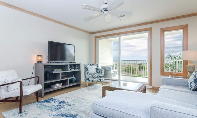 Shell Island Condominio | Upgraded Oceanfront 3BR Condo in WrightsvilleDunes