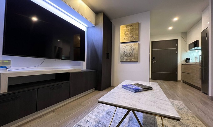 Tijuana Apartamento | Upgraded room . Adamant tower ac&better than Hotel