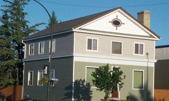 Rivers Apartamento | Upper unit with room to bring the whole family.