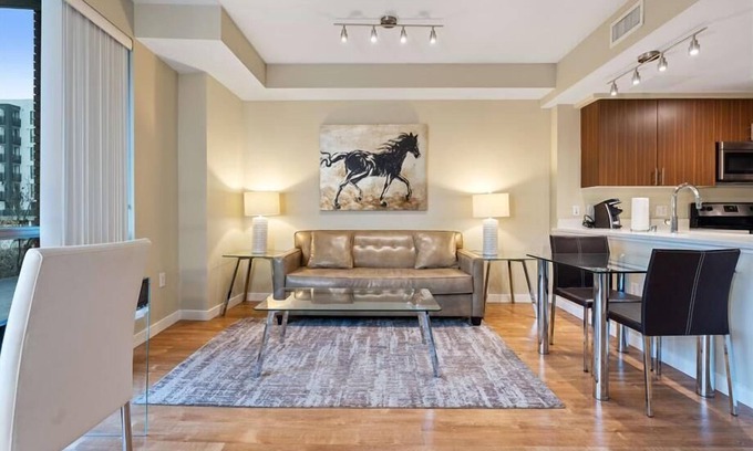 Downtown San Jose Apartamento | Upscale 1BR | Laundry + Kitchen | Near Convention Center