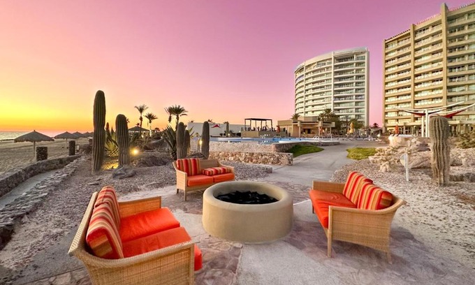 Puerto Penasco Casa | Upscale Beachfront Condo with Tub and Private Beach