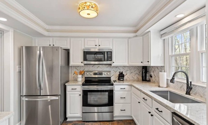 Cary Casa | Upscale|Dog Friendly|PNC|NC State|Fenton