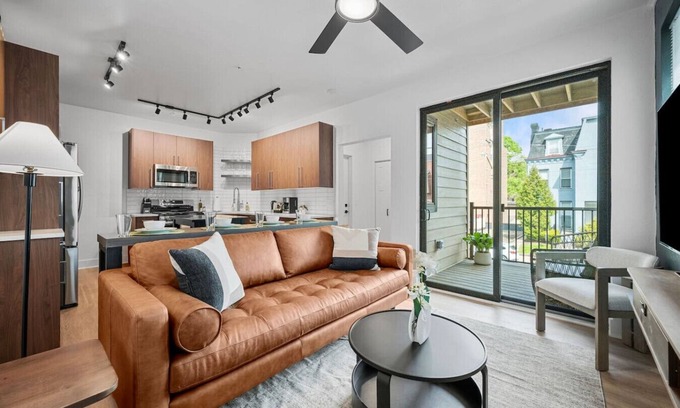 Shadyside Apartamento | Upscale Double King Suite|4 Beds| Premier Location