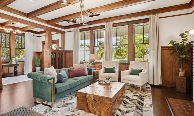 Roseland Terrace Historic District Casa | Upscale Garden District Stunner Near LSU/Downtown - Sleeps 8
