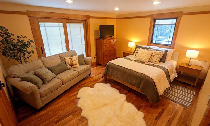 Timberline Casa | Upscale, Quiet & Private, Easily Accessible