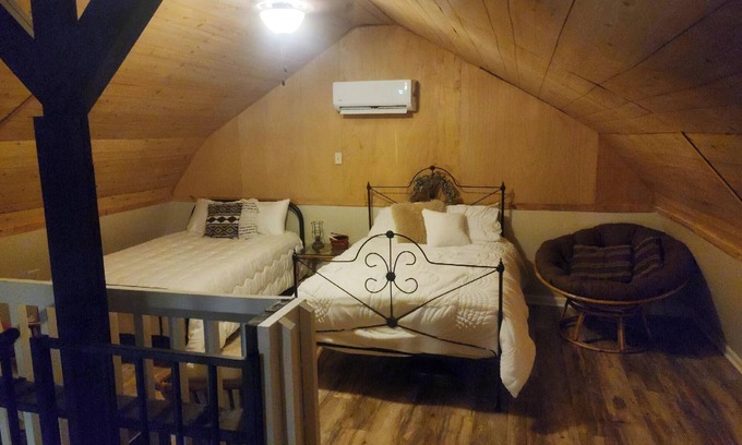 Lacassine Otro | Upscale Rustic Property with all new appliances and everything you need.