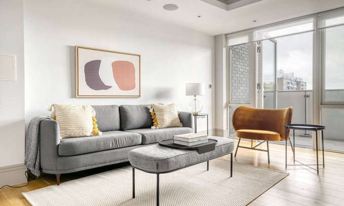 Primrose Hill Apartamento | Upscale St Johns Wood 2BR w/ Balcony, nr Regents Park, by Blueground