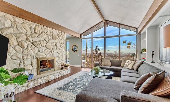 Olympus Cove Casa | Upscale w/ Views, Fireplace, Close to Ski Resorts