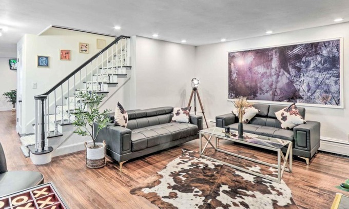 Waterbury Casa | Upscale Waterbury Retreat with Indoor Hot Tub!
