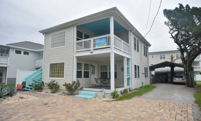 Crescent Beach Casa | Park en frente! ¡Entrar! Pasos de la playa! Crescent Beach!