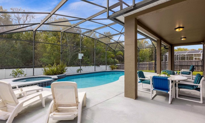 Crescent Lakes Casa | Upstay Home w Pool, Hot Tub & Patio - Pet Friendly