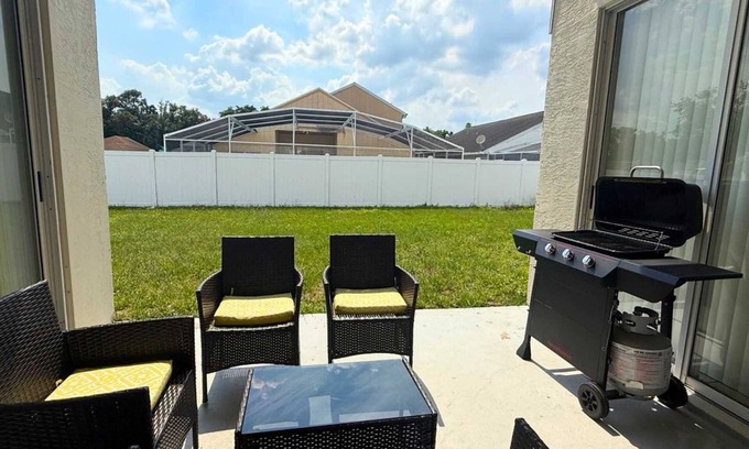 Chatham Park Casa | Upstay Stylish 3BR Family-friendly Retreat w Patio