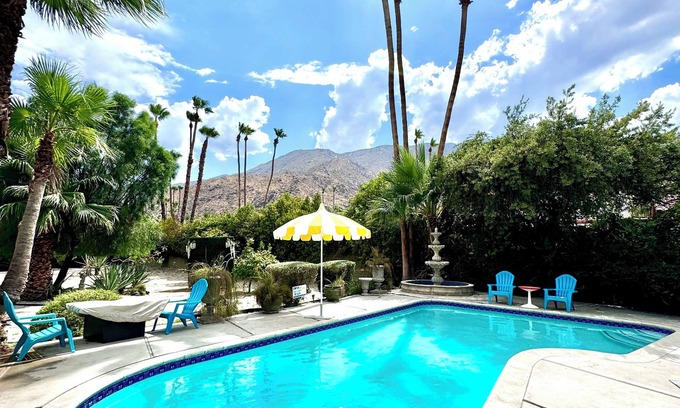 Old Las Palmas Casa | Uptown Design District Walking distance to Downtown Palm Springs!