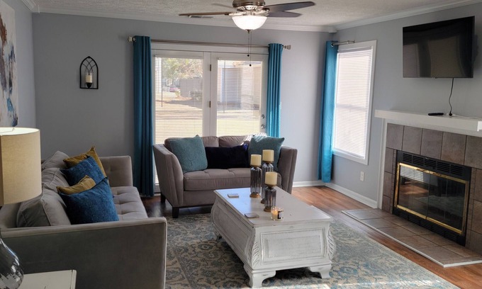 Westover Condominio | Uptown Landing a Lovely 2 br 2 bth condo midtown.