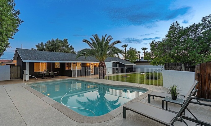 Camelback East Casa | Uptown Max and Relax - Contemporary, Upgraded Home, Great Backyard for Entertaining!