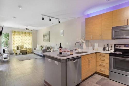 Fourth Ward Apartamento | Uptown, Pool, Wine, Restaurants, BofA Stadium 307