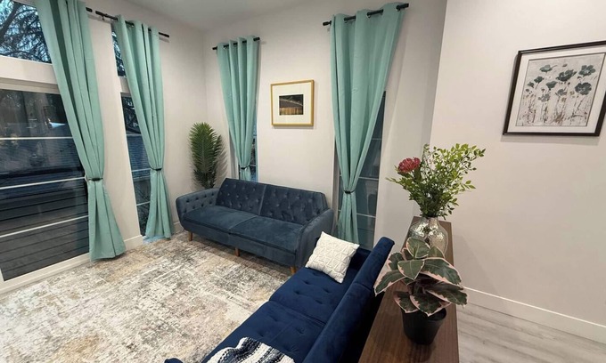 Poverty Ridge Casa | Uptown!!!!