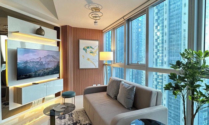 Pembo Condominio | Urban 2BR Elegance: Your City Escape in BGC!