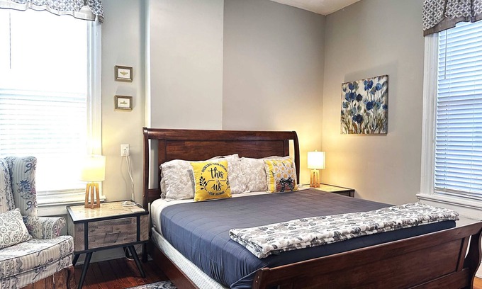 Richmond Apartamento | Urban Bloom/King Bed/2TVs/Free Parking/Museums