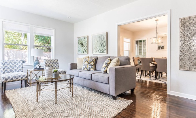 West Meadowbrook Casa | Urban Bungalow - 10 Min. to Downton!