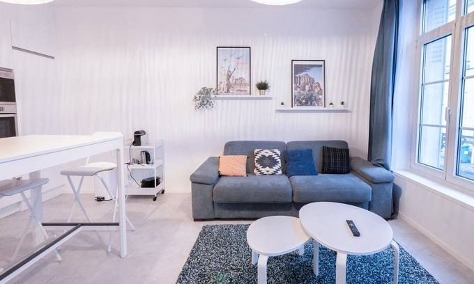 Bollee Apartamento | Urban Calm: una estancia luminosa y moderna