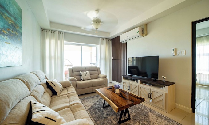New Kingston Apartamento | Urban Charm: Modern One Bedroom