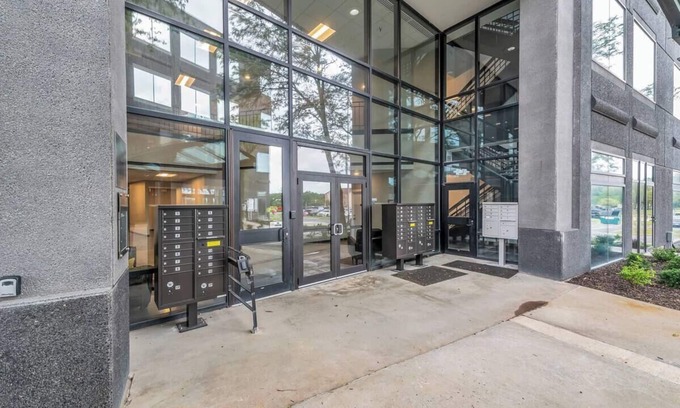 Waldron Apartamento | Urban Chic Loft Near Airport with High-Speed WiFi