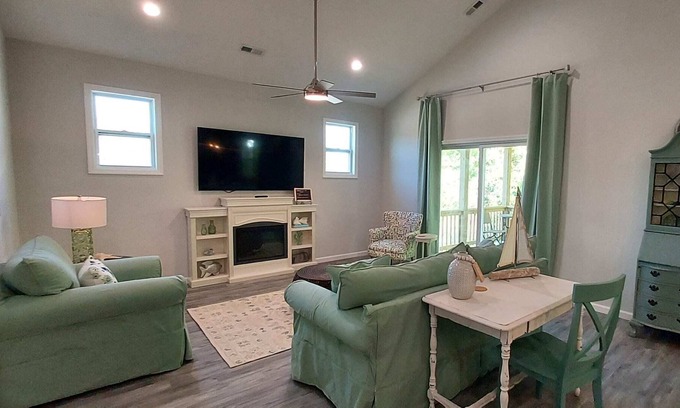 Jacksonville Casa | Urban Coastal 3-Bedroom Sleeps 11 / 134
