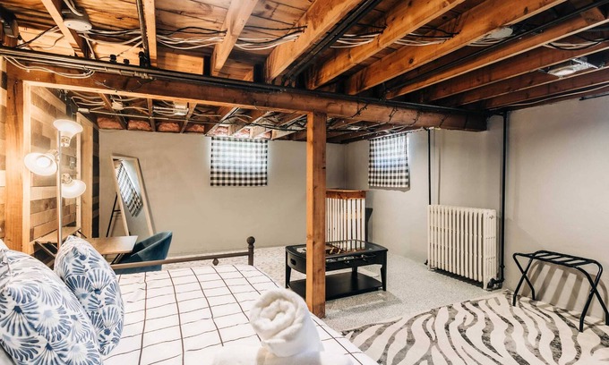 Southwest Minneapolis Casa | Urban Delightful Retreat: King Bed | BBQ Grill