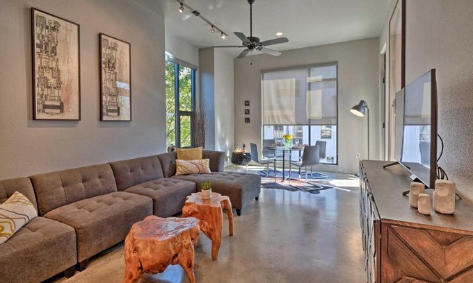 South Lamar Apartamento | Urban Escape in SoLA with Private Patio!