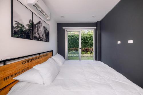 Santa Ana Apartamento | Urban Flats Studios by Corporate Stays