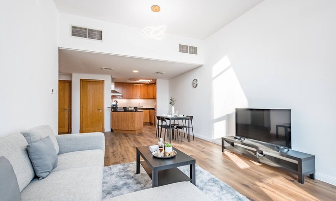 Discovery Gardens Apartamento | Urban Getaway 1BR at MOG 207, Al Furjan by Deluxe Holiday Homes