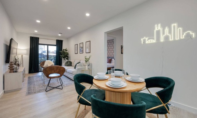 Downtown Nashville Apartamento | Urban Jungle I Walk to Broadway I Pool & Gym