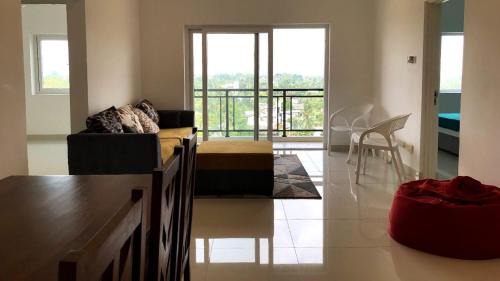 Battaramulla South Apartamento | Urban living at Fairway