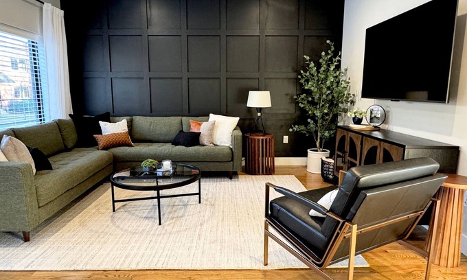 North Chattanooga Casa | Urban Overlook - Northshore Luxury + Prime Location