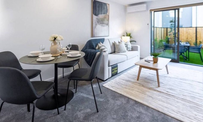 Upper Riccarton Casa | Urban Park Escape 2 Bed 2 Bath w/Carpark