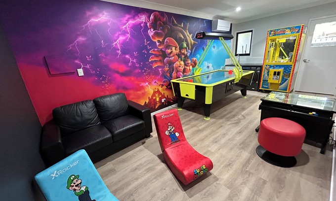 Chermside Casa | Urban Retreat -Modern Family Escape with Games Room!