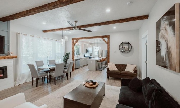 Corvallis Casa | Urban Rustic Getaway
