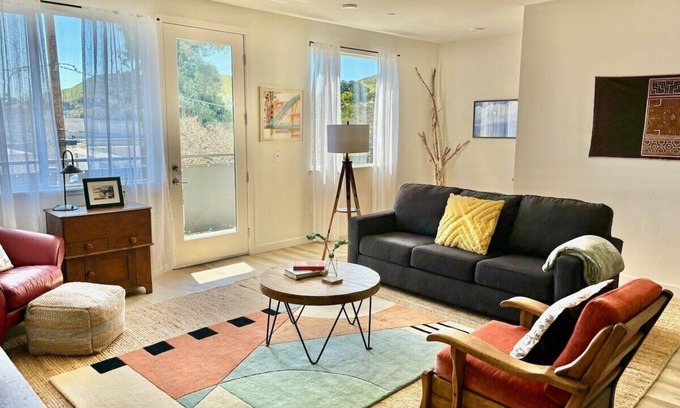 San Luis Obispo Casa | Urban SLO Living- 1 mile from downtown