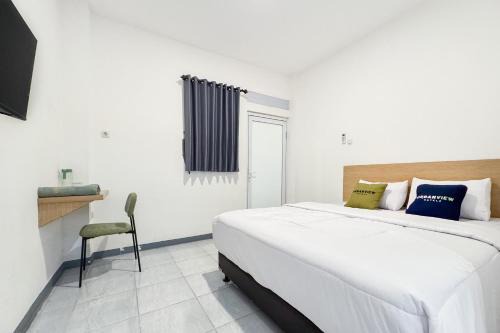 Cijayanti Hotel | Urbanview Syariah Sentul City Bogor