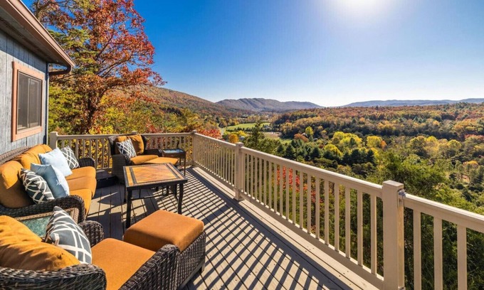 Broadway Apartamento | Ursus Slumber- 3bdr/2bath︱Stunning Views︱Hot Tub