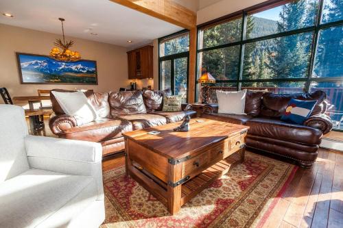 Keystone Villa | Ski Tip 8719 by Summit County Mountain Retreats