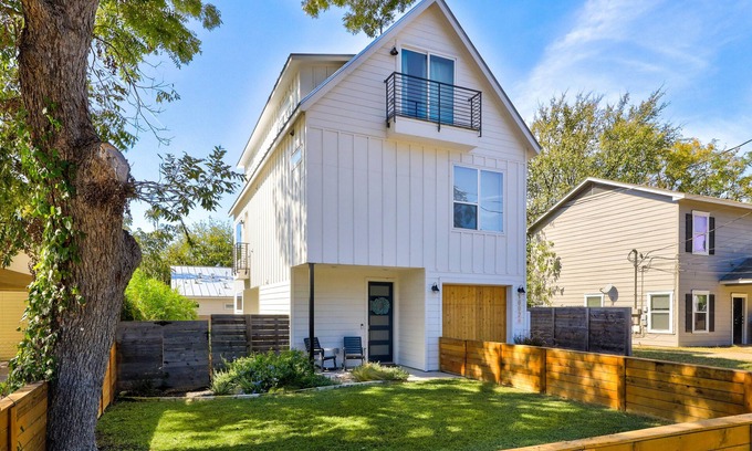 Chestnut Casa | Expansivo East Sider con 2 retiros maestros: ¡lugar perfecto para SXSW!