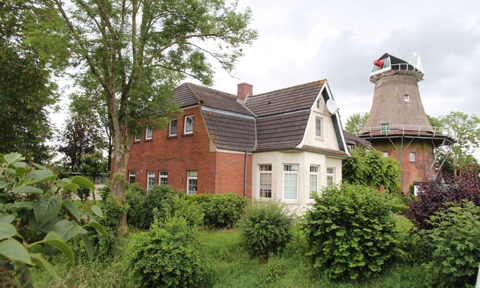 Uttum Apartamento | Uttumer Mühle: Eiske - Große Wohnung für 4 Personen im Müllerhaus der Uttumer Mühle