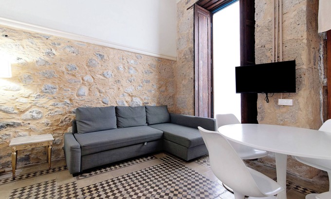 Vegueta Casa | Casa de vacaciones 'Apto López - Casa San Marcial' con terraza compartida y Wi-Fi