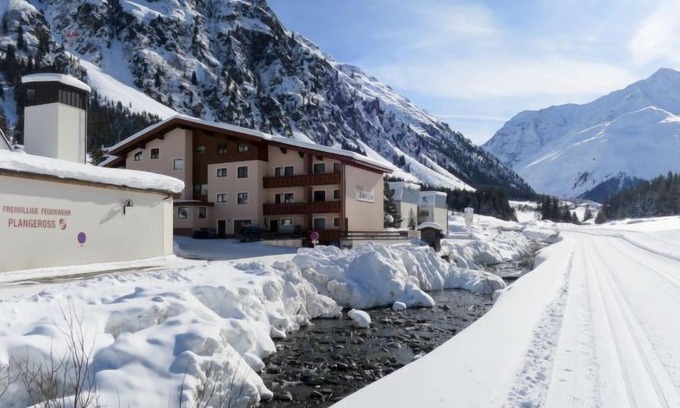 Plangeross Casa | Casa de vacaciones Daheim (PZT385) en Sankt Leonhard im Pitztal - 25 personas, 10 dormitorios
