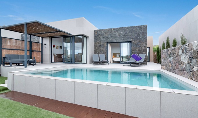 San Bartolome de Tirajana Villa | Villa de vacaciones 'Yucas 14' con vistas al mar, Wi-Fi y aire acondicionado