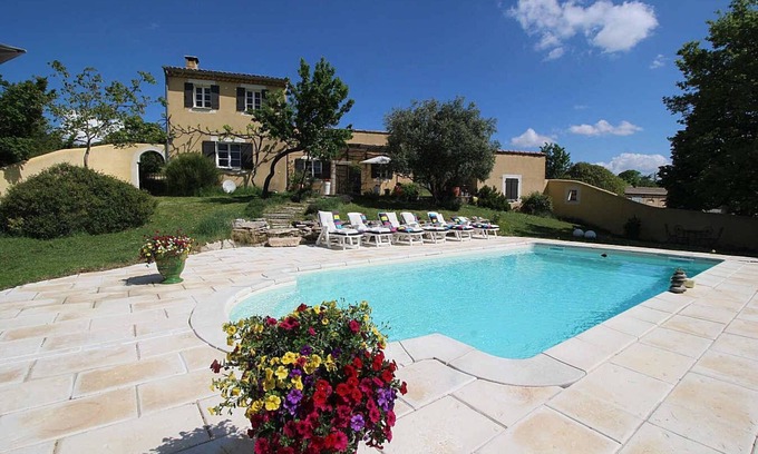 Saint-Martin-de-Castillon Casa | Vacation home in the Luberon in the heart of nature, private pool.