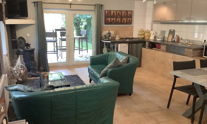 Sainte-Croix-de-Mareuil Casa | Vacation home "Gare de Mareuil" in southwest France